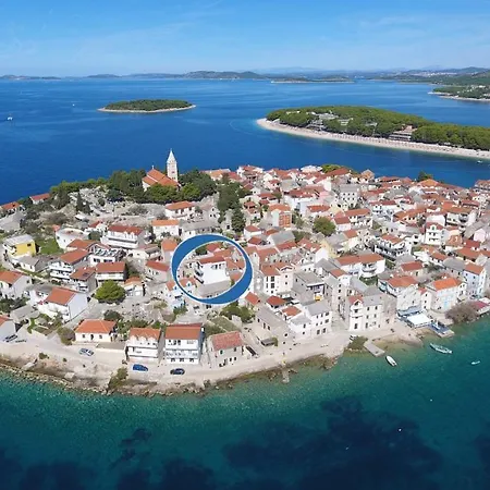 The Peninsula Примоштен