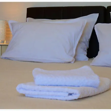 The Peninsula Apartman *