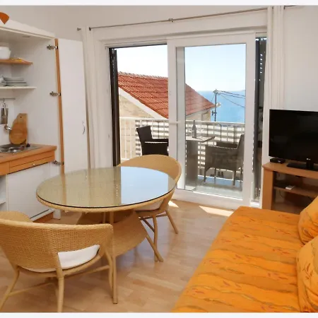 The Peninsula Примоштен