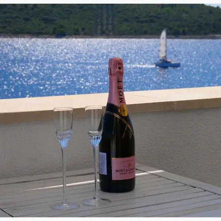 The Peninsula Apartman Primošten