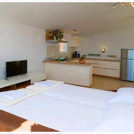 The Peninsula Apartman Primošten