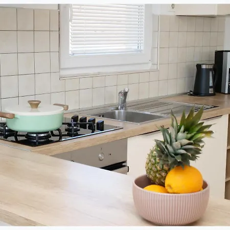 The Peninsula Apartman